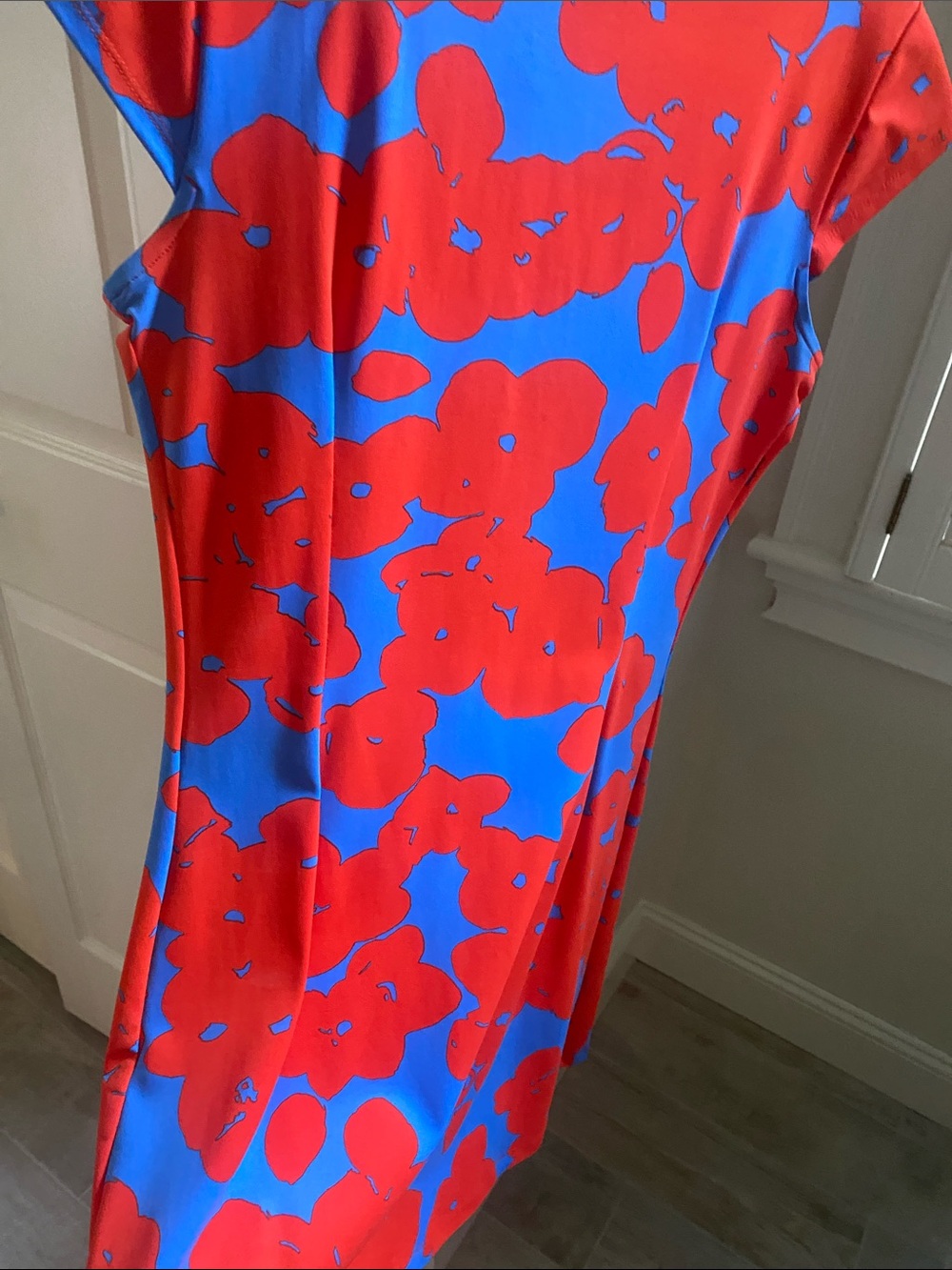 MAHI GOLD Bright Red Floral Shift on Blue - Picture 4 of 4